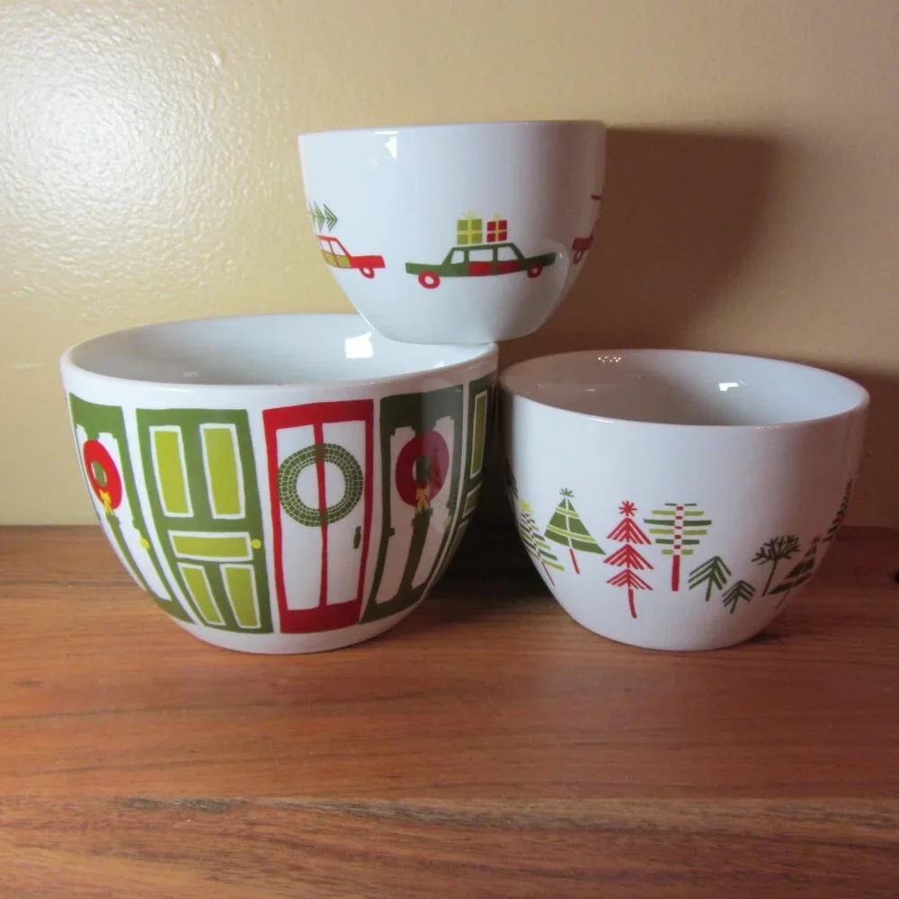 crate & barrel bowls yule town Julia Rothman holiday christmas set of 3 (w3541)